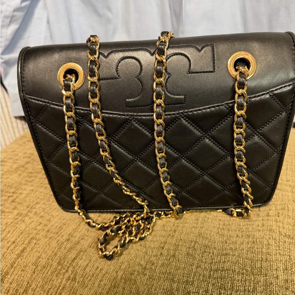 Tory Burch Black Quilted Shoulder Bag with Gold Accents - Picture 3 of 9